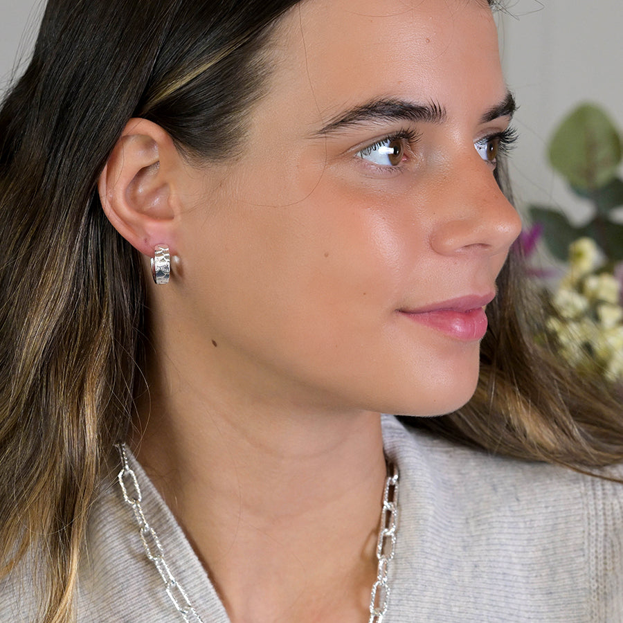 Scallop Embossed Hoop Earrings - Silver