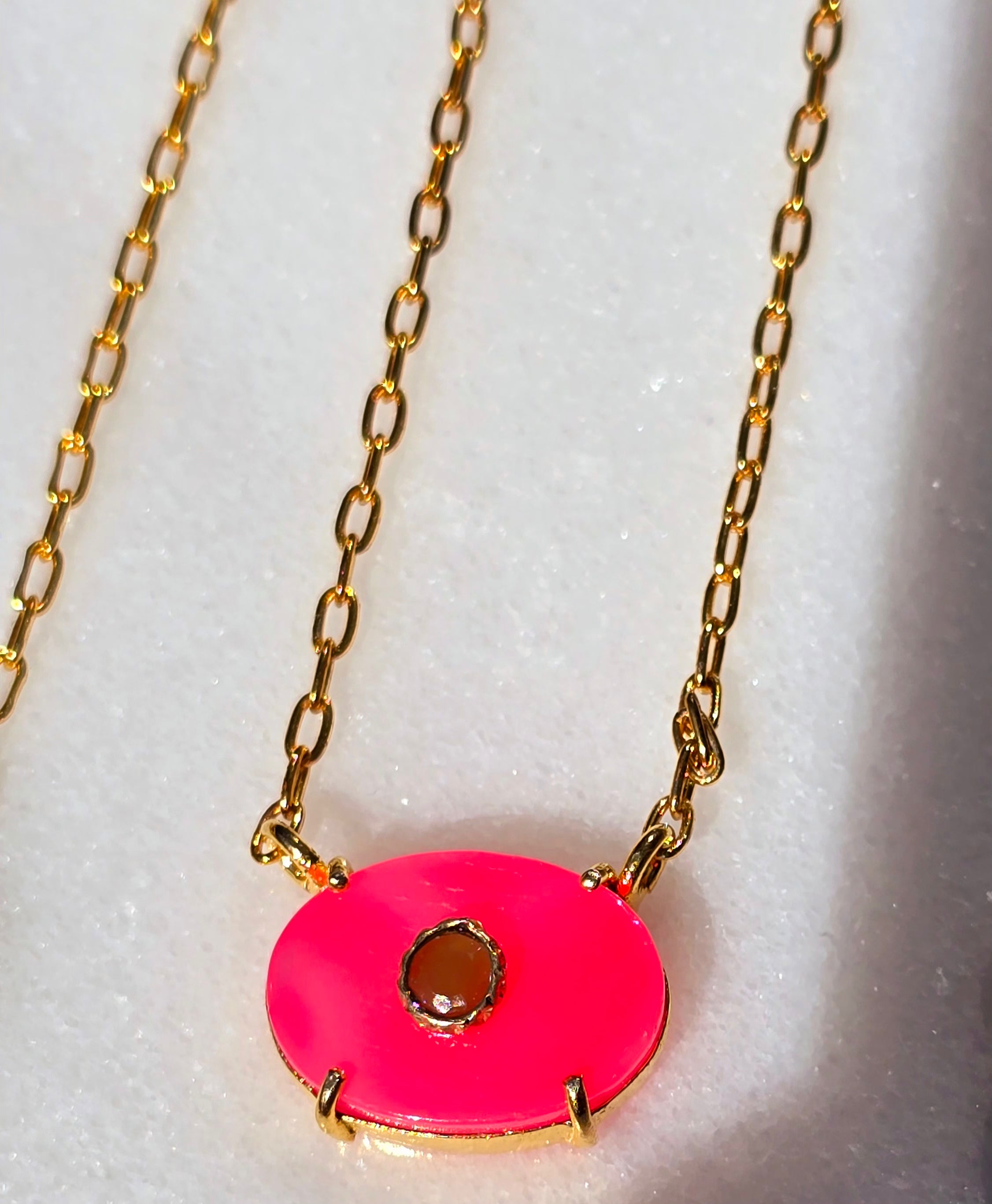 Exclusive - Oval Eye Pendant Necklace