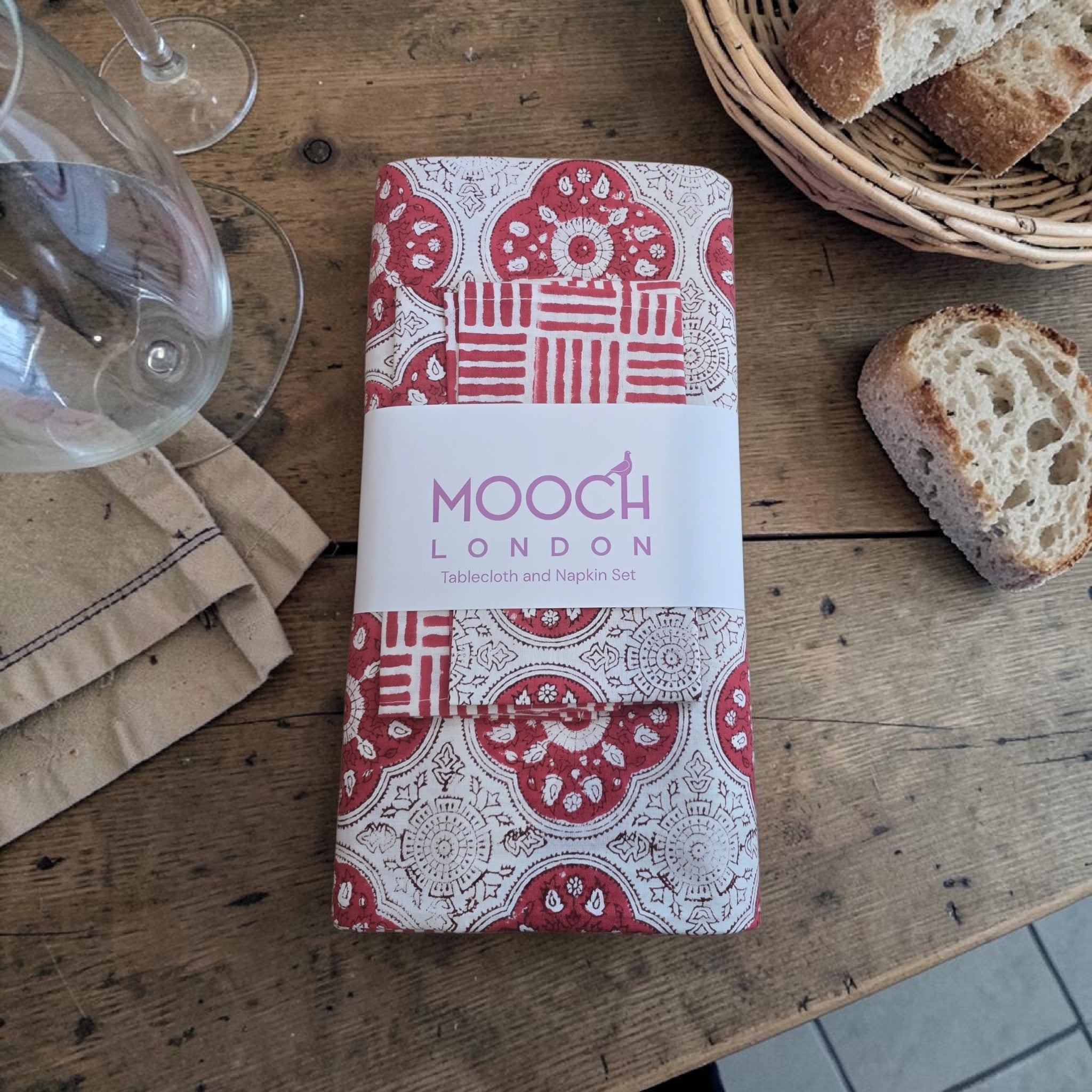 MOOCH London - Cotton Hand Block Print Tablecloth & 6 Napkins