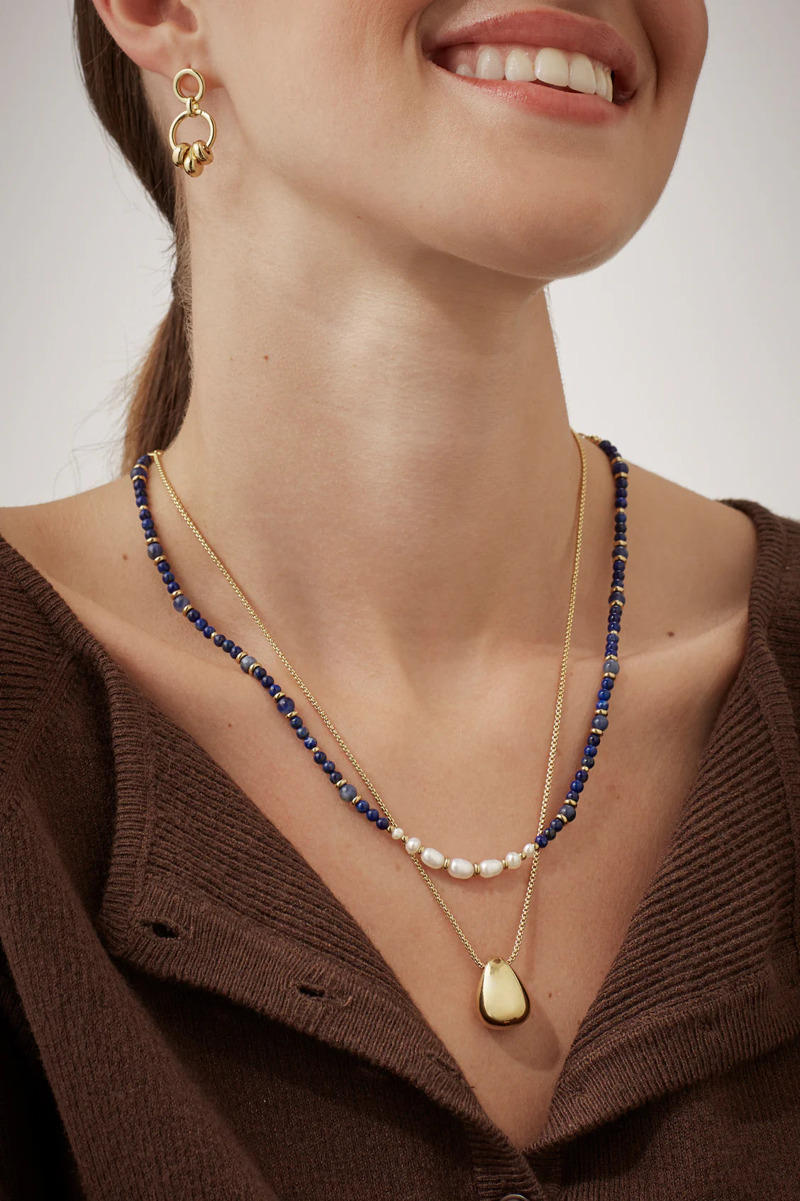 Gold Teardrop Pendant Necklace