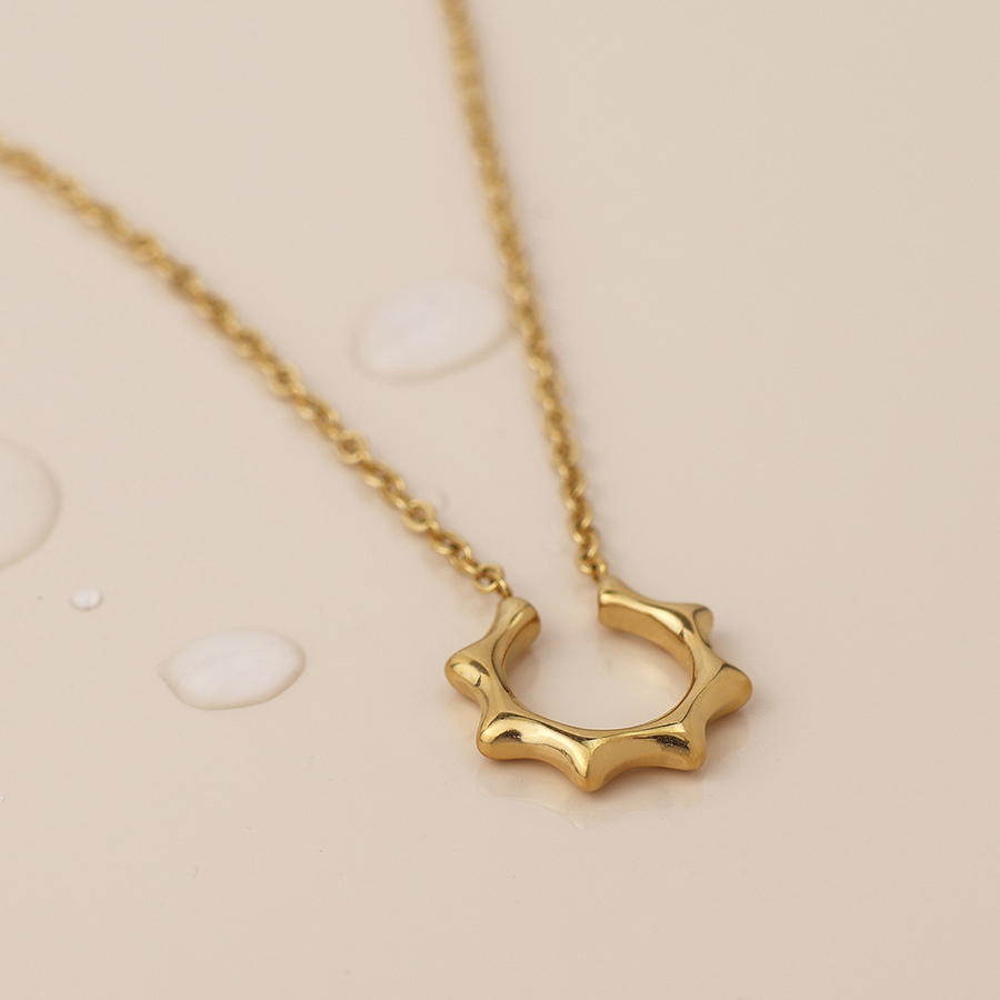 Waterproof Gold Plated Wave Horseshoe Pendant Necklace