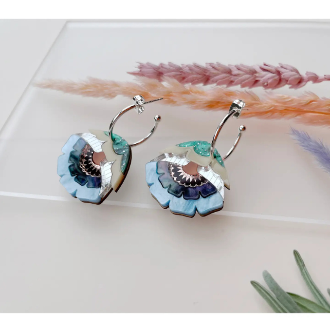 Rosa Pietsch - Isobel Floral Hoop Earrings in Cornflower