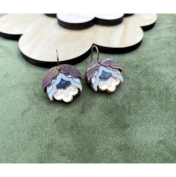Rosa Pietsch - Nell Retro Flower Drop Earrings : Gold