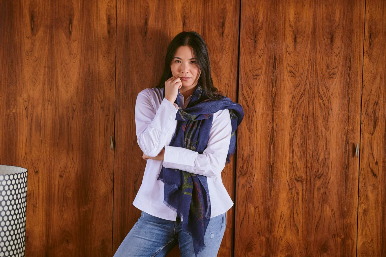 One Hundred Stars - Parsley Seed Wool Scarf - Navy