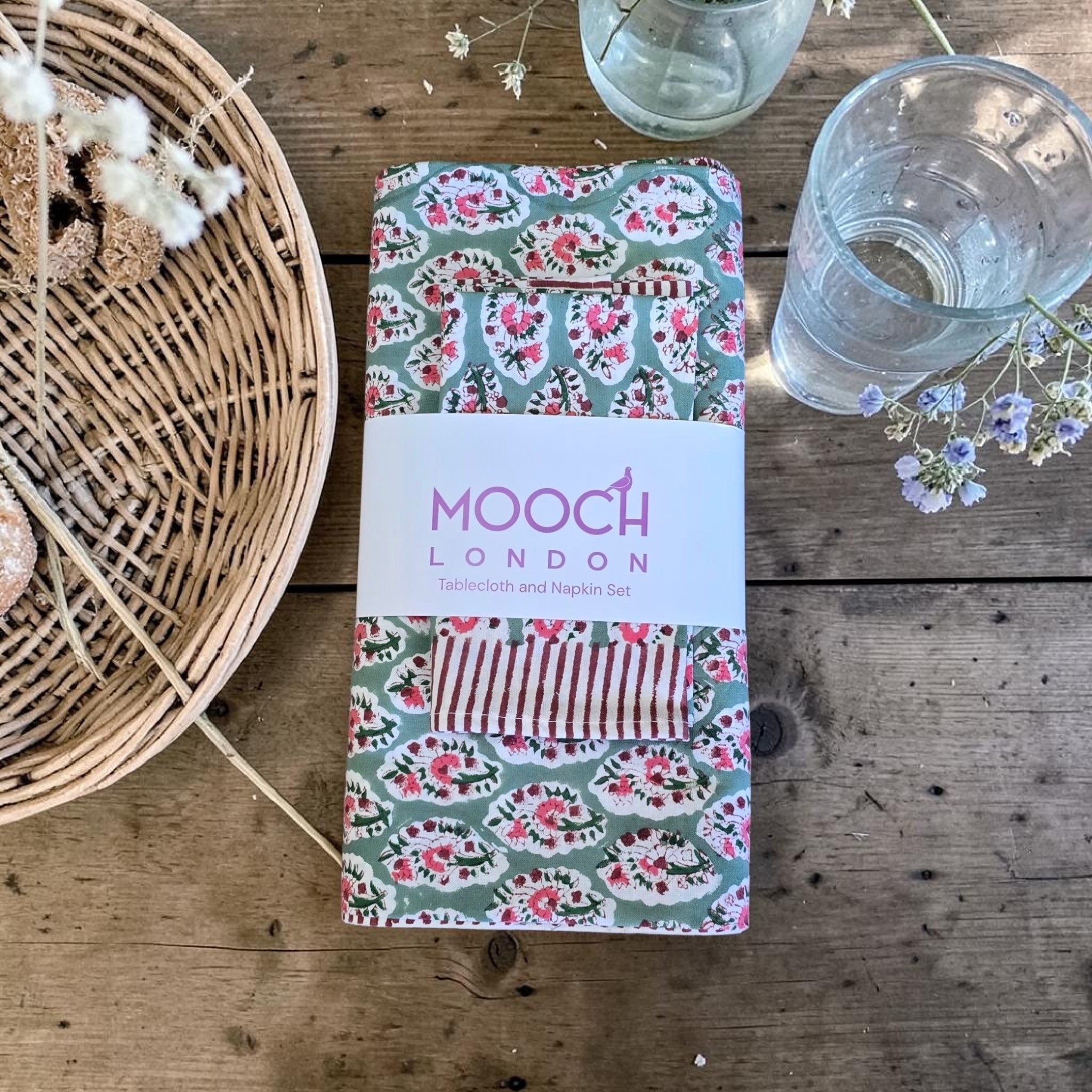 MOOCH London - Cotton Hand Block Print Tablecloth & 6 Napkins