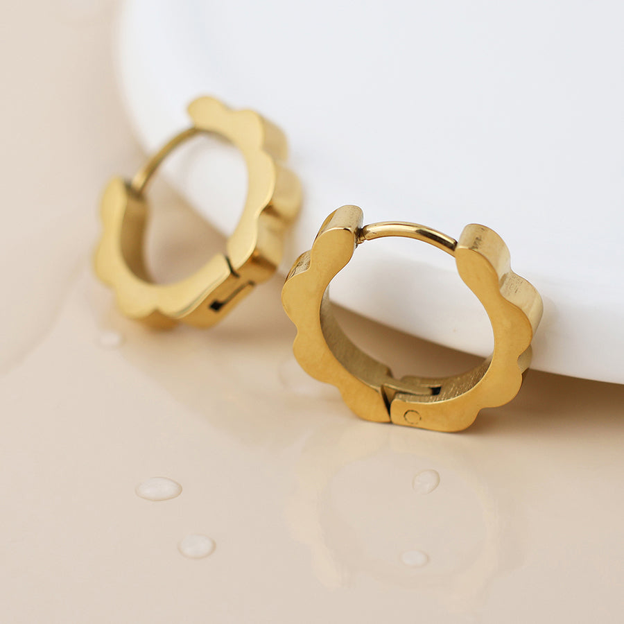 Waterproof gold plated zig-zag wave hoop earrings