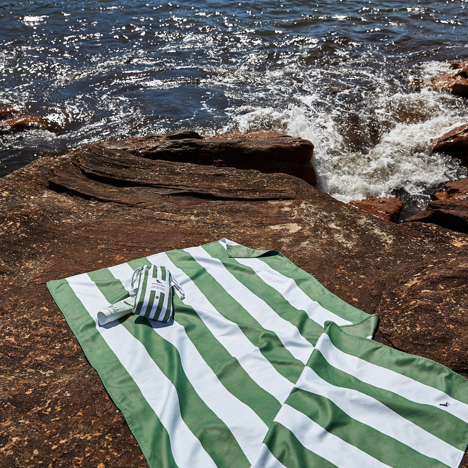 Dock & Bay Beach Towel - Cayman Olive XL
