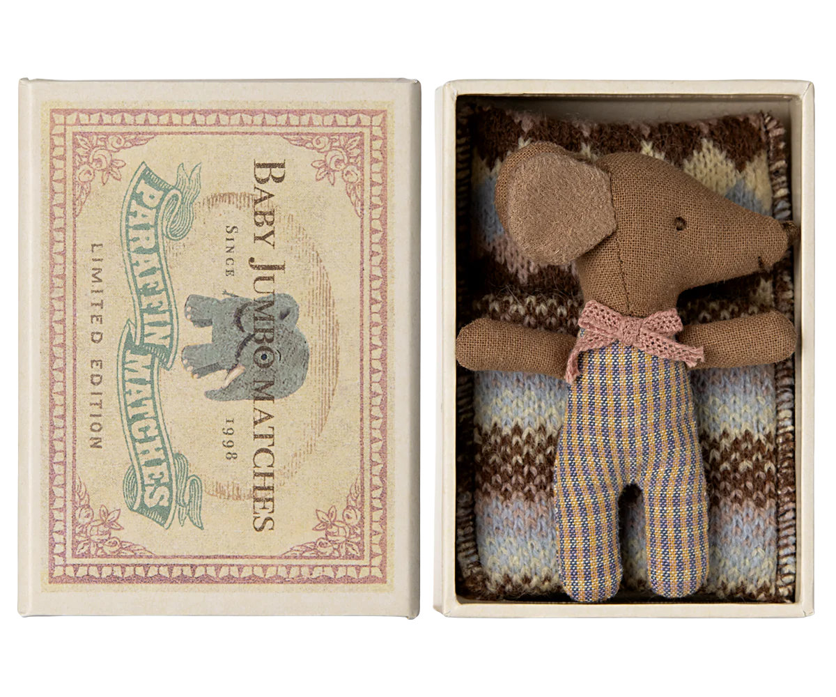 Maileg - Sleep Wakey Baby Mouse Matchbox - Rose