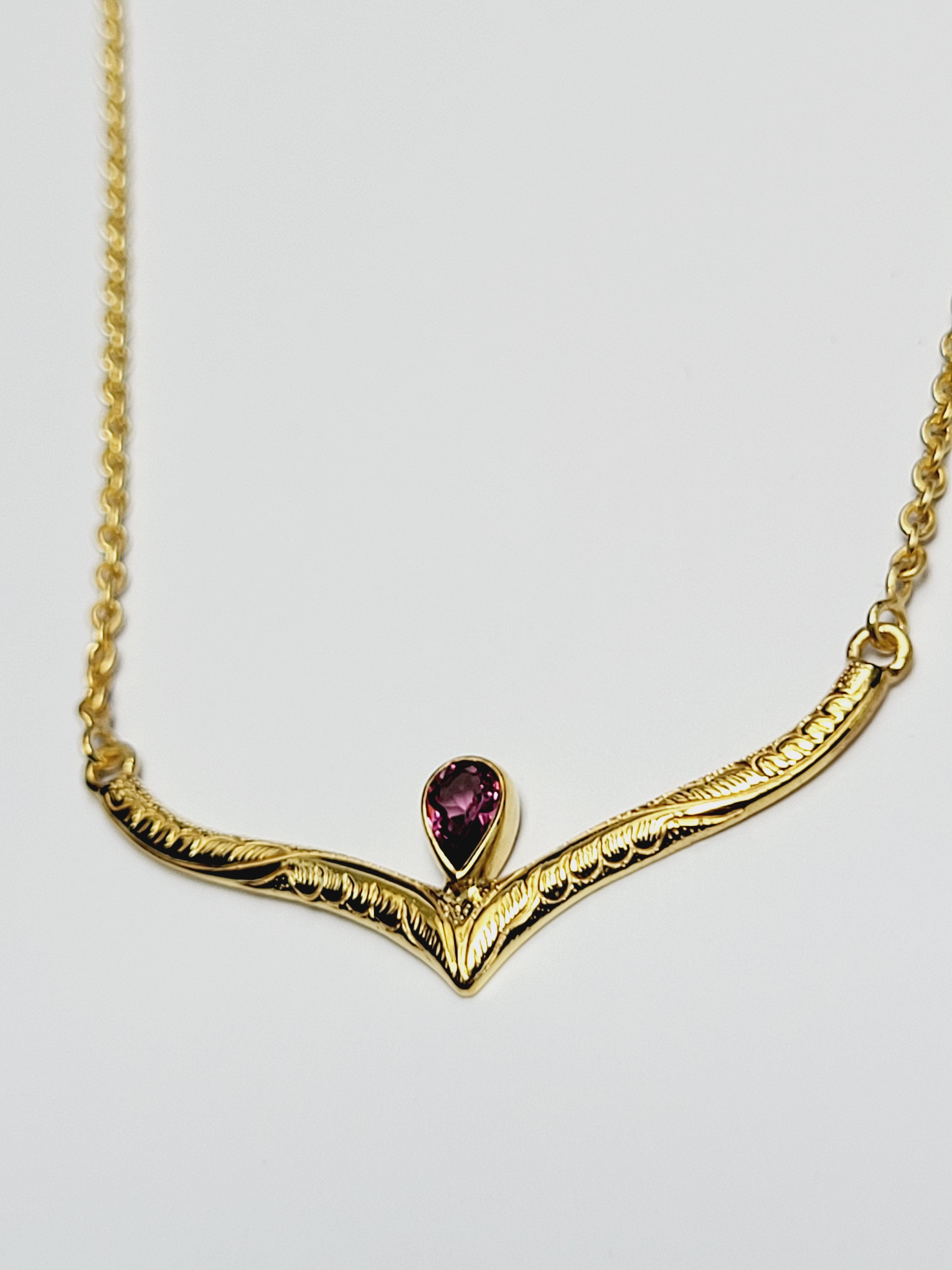 V Gemstone Necklace - Gold