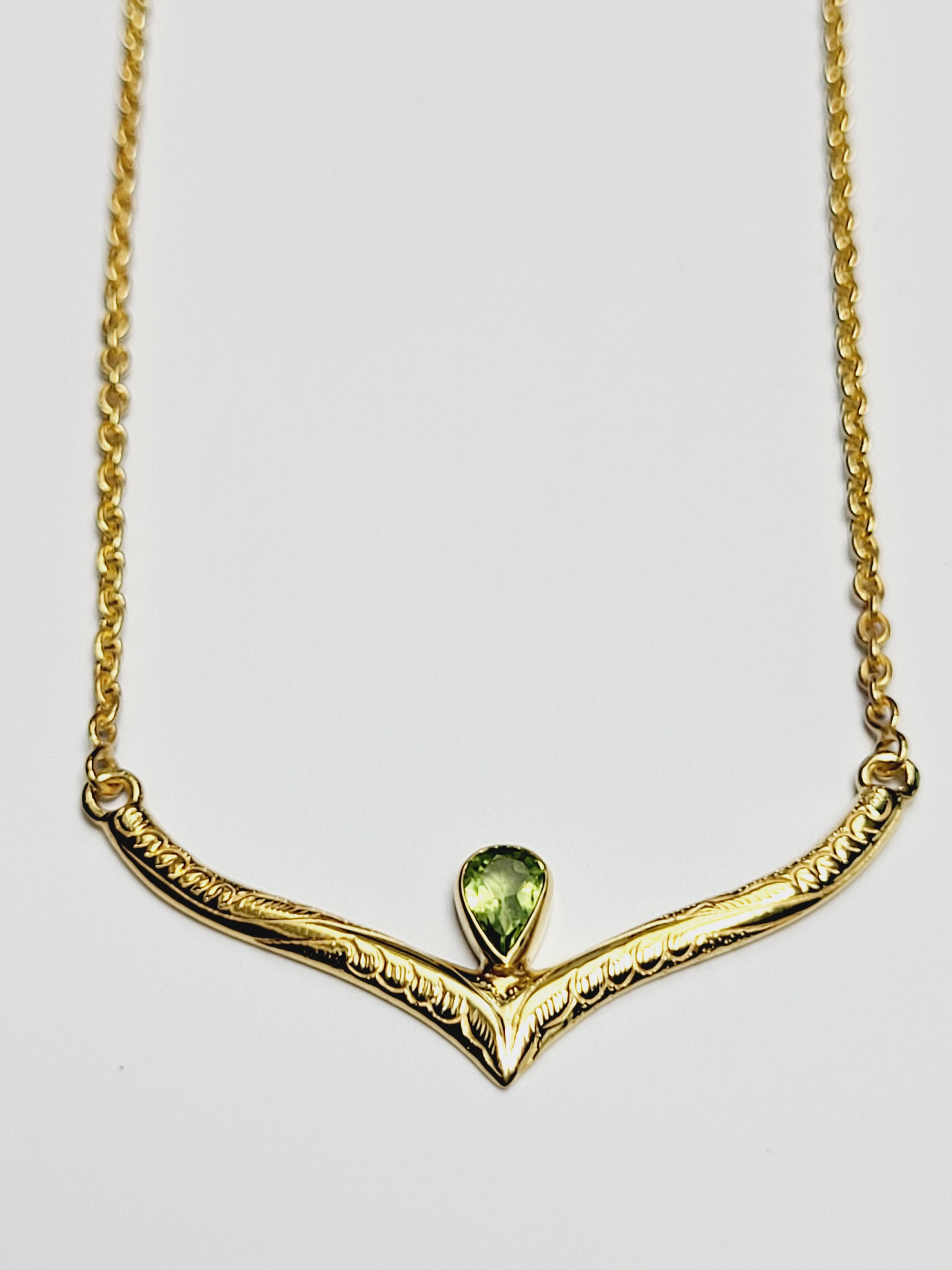 V Gemstone Necklace - Gold