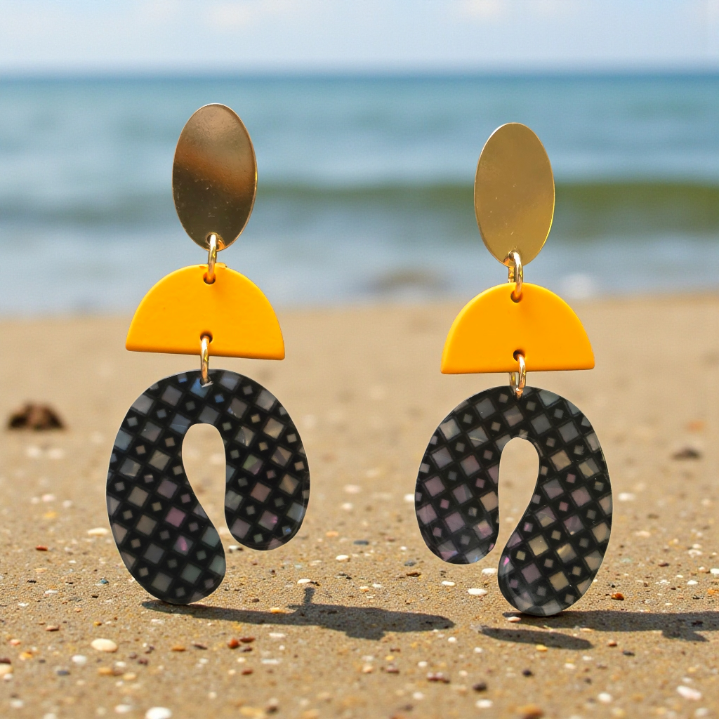 MOOCH London Acrylic Rhombus Earrings Yellow/Black