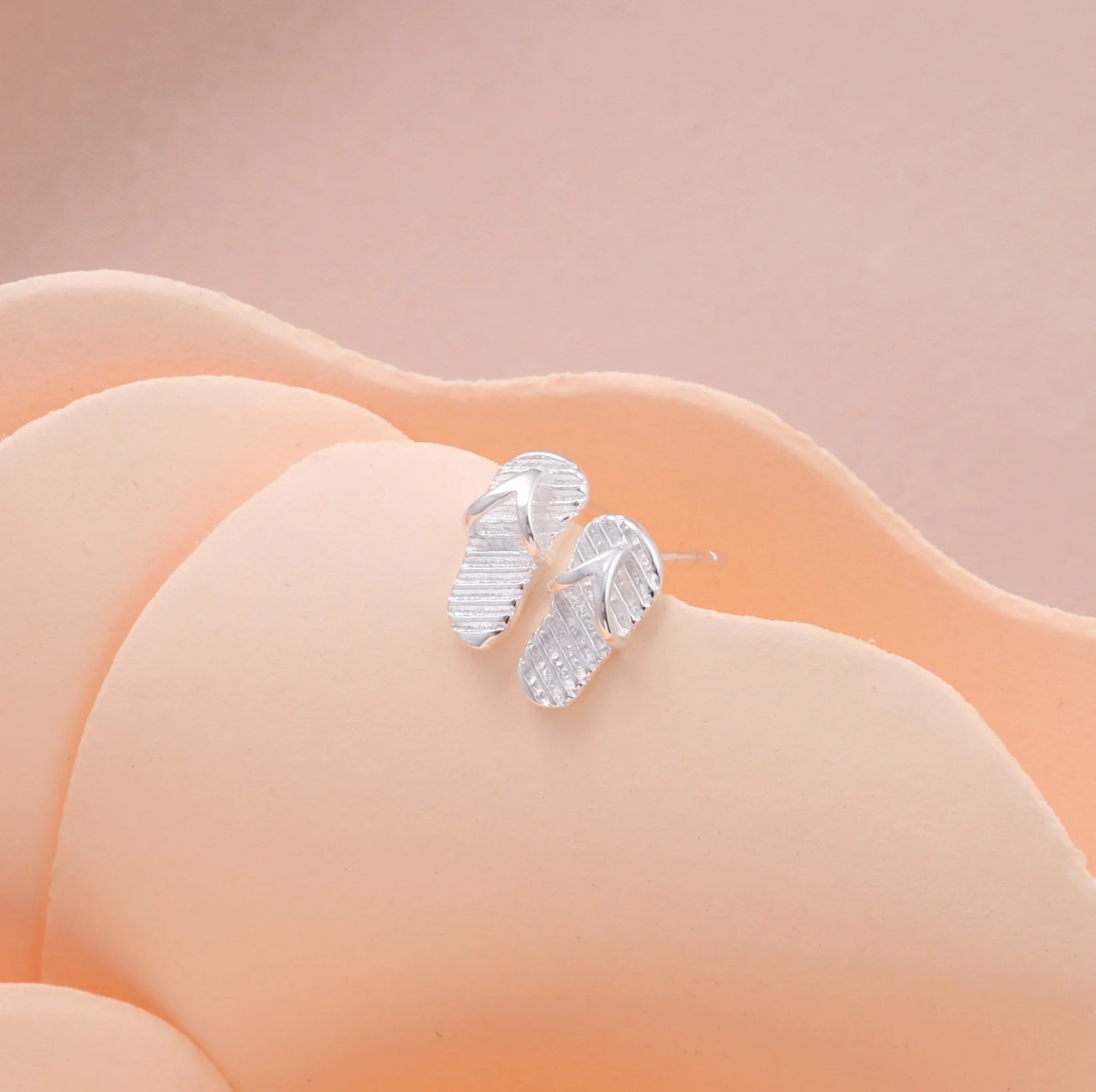 Attic - Flipflop Earrings - Silver