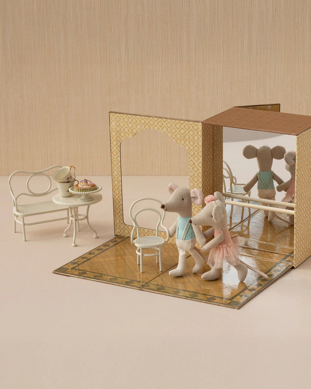 Maileg - Ballet Mice in Dance Studio