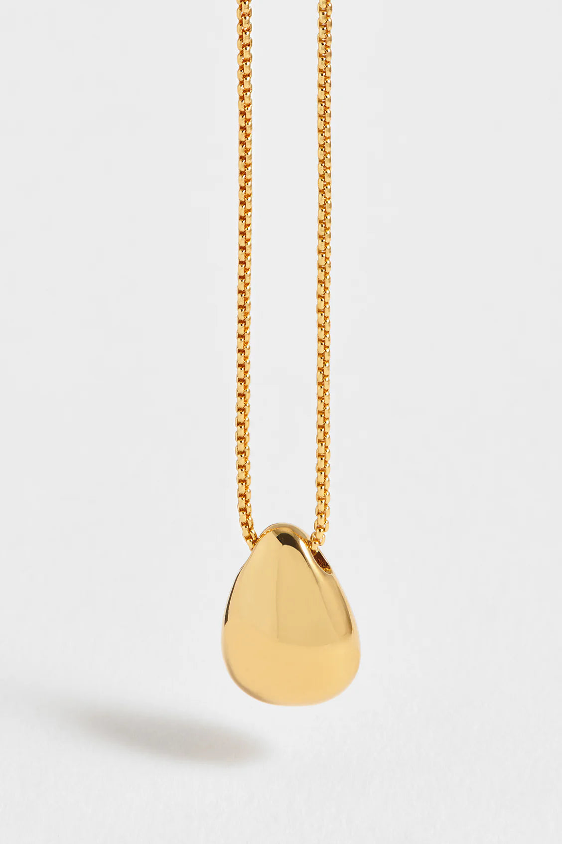 Gold Teardrop Pendant Necklace