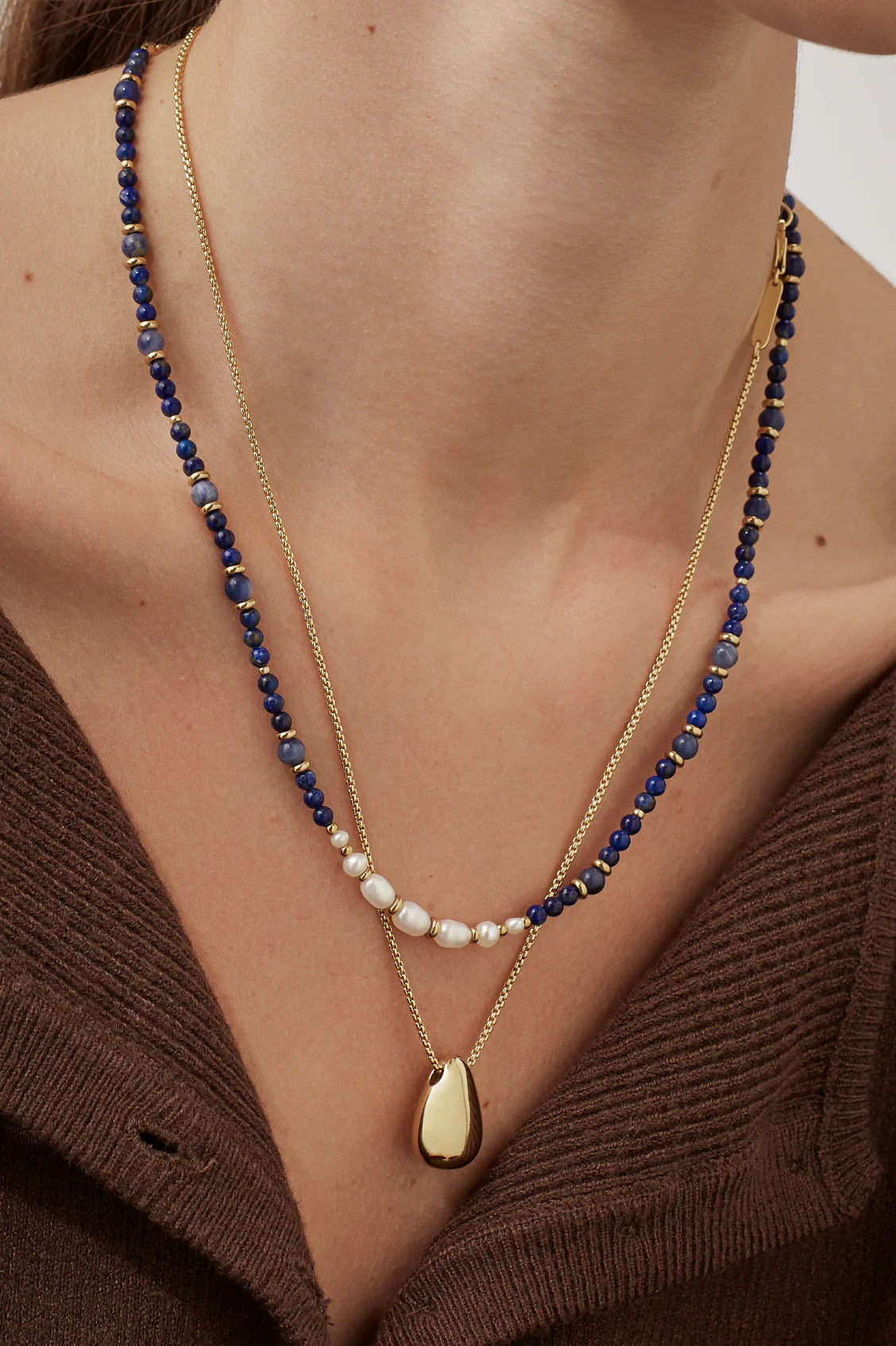 Gold Teardrop Pendant Necklace
