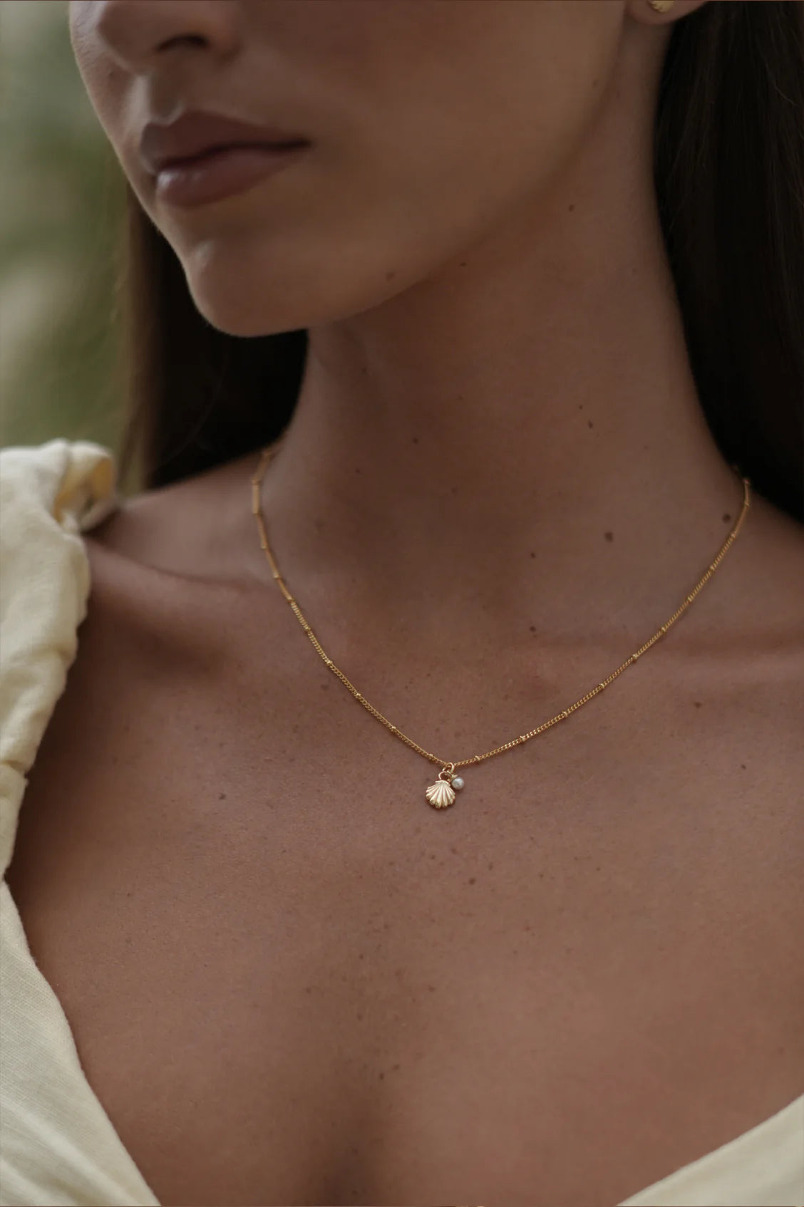 Estella Bartlett - Puffy Seashell Necklace with Pearl