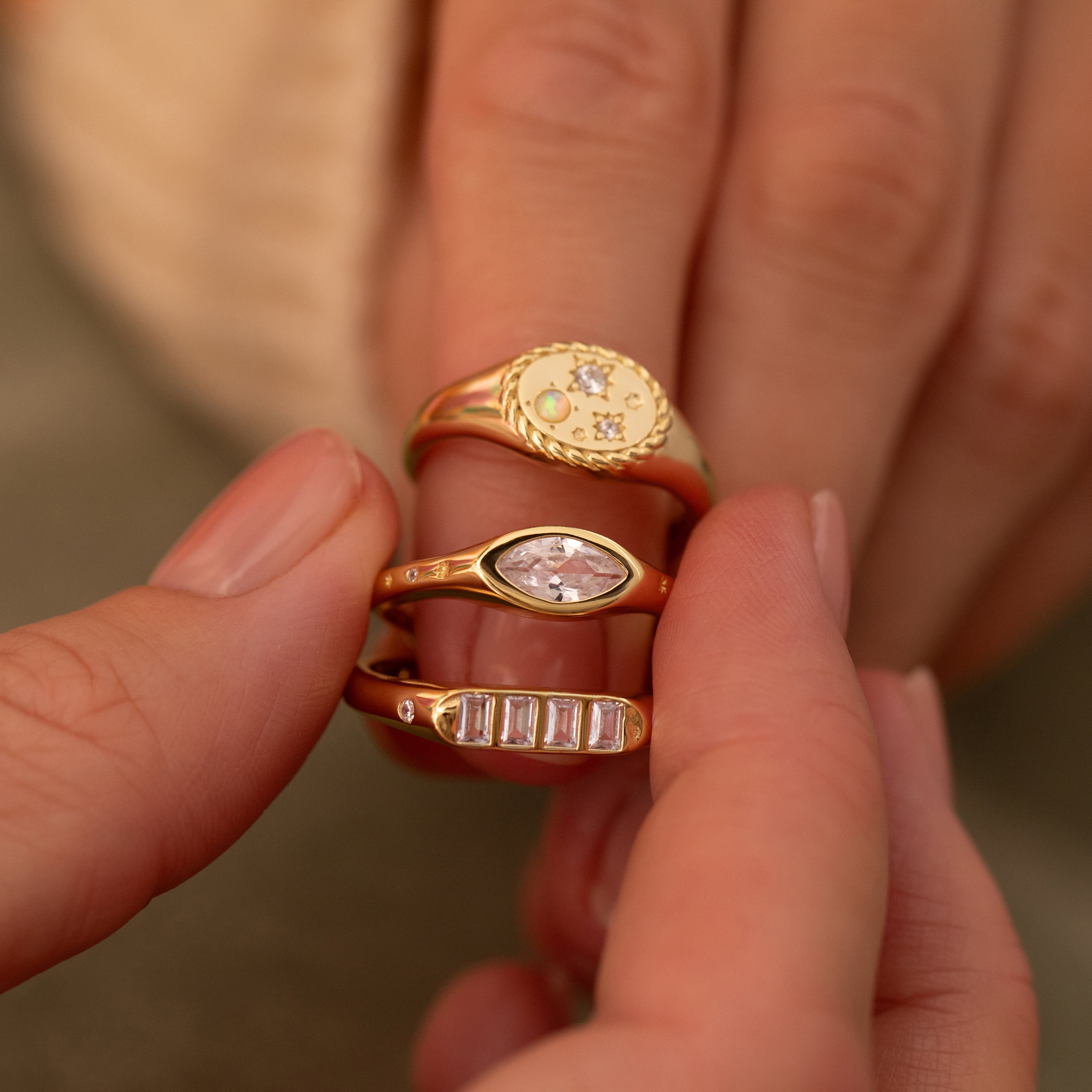Baguette Stone Adjustable Ring - Gold