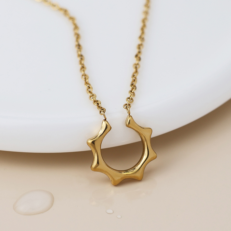 Waterproof Gold Plated Wave Horseshoe Pendant Necklace