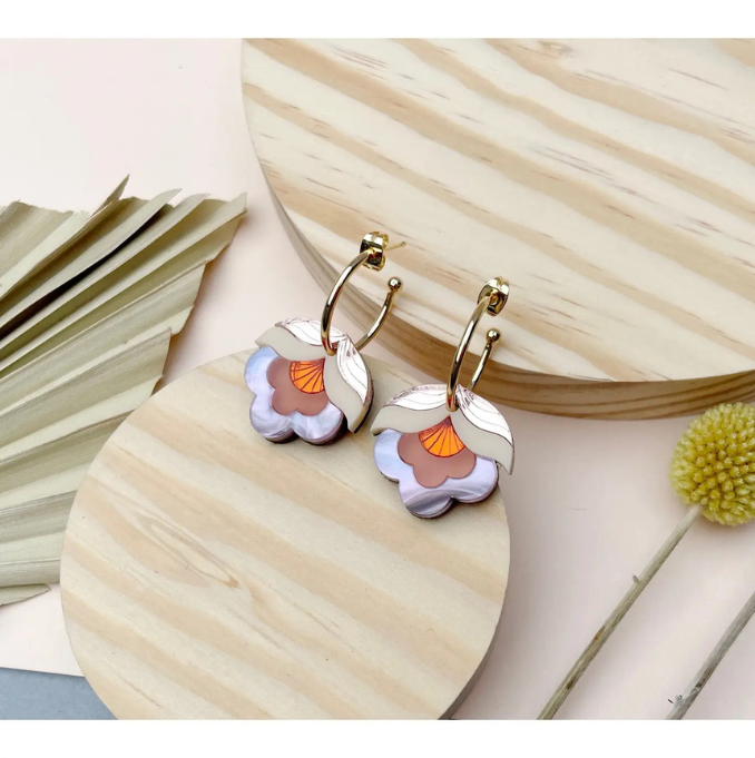 Rosa Pietsch - Anna Retro Flower Hoop Earrings: Pink Sky