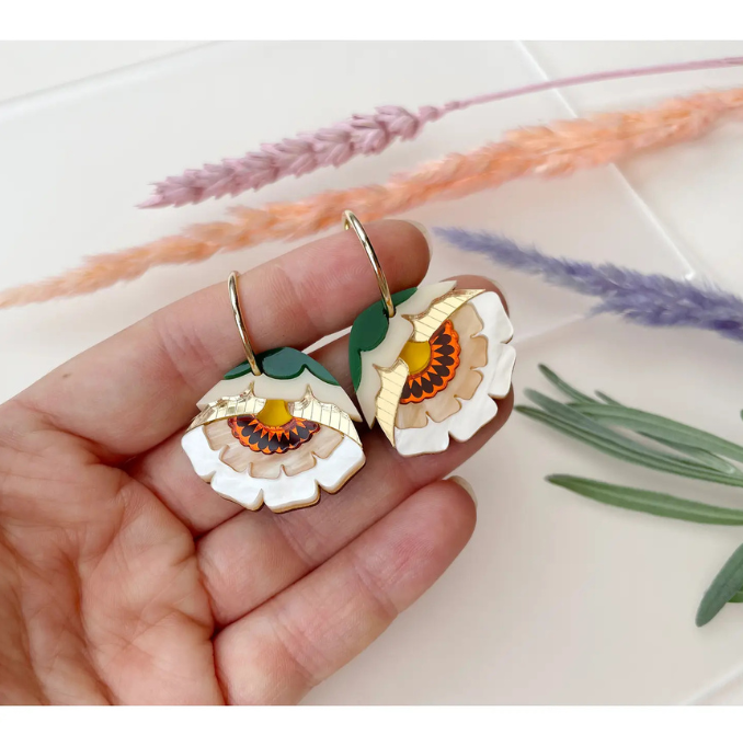 Rosa Pietsch - Isobel Floral Hoop Earrings in Caramel