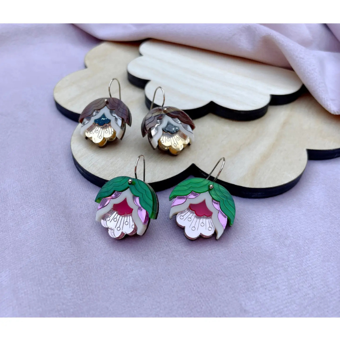 Rosa Pietsch - Nell Retro Flower Drop Earrings : Gold