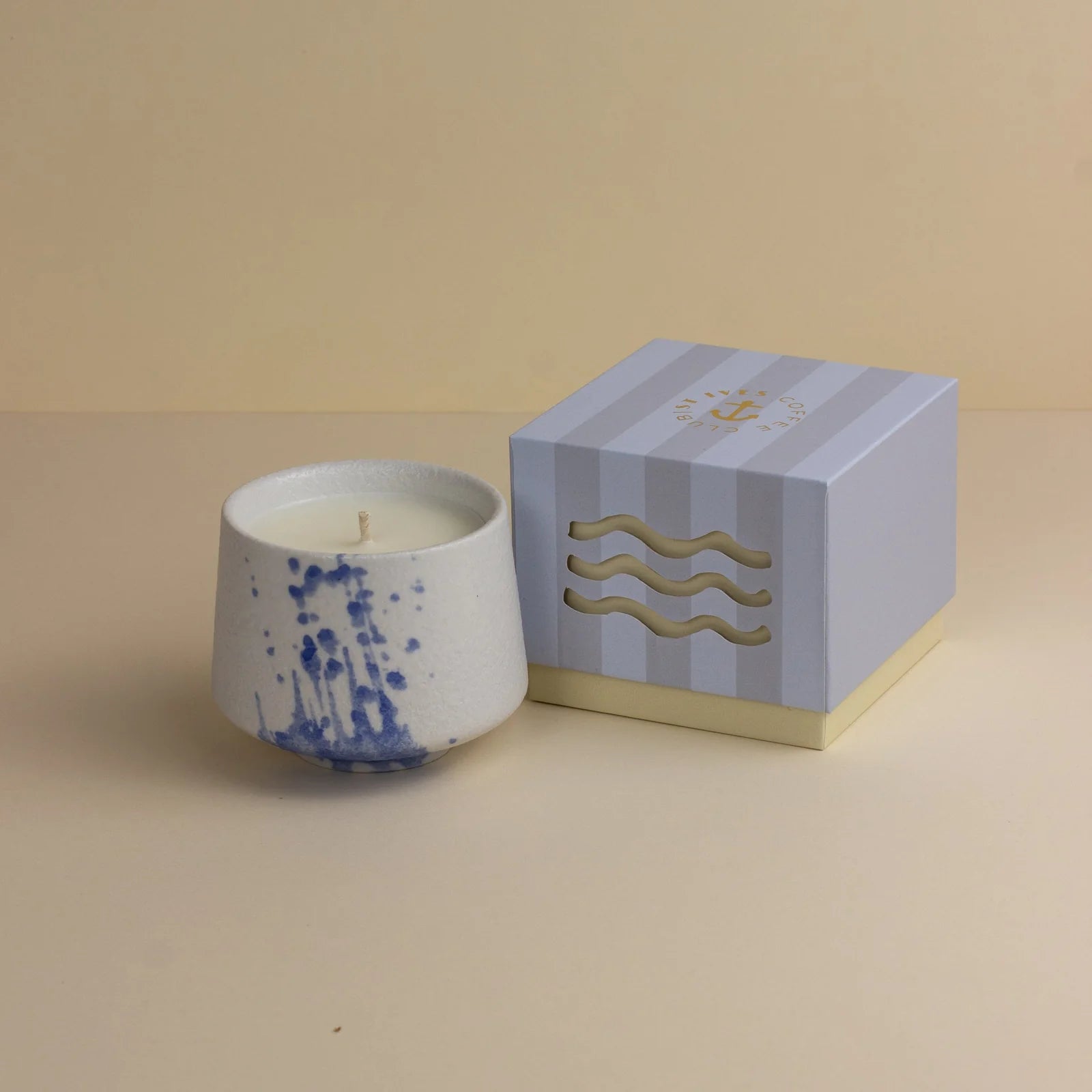 St Ives - Holywell Bay Candle - Sea Salt & Driftwood