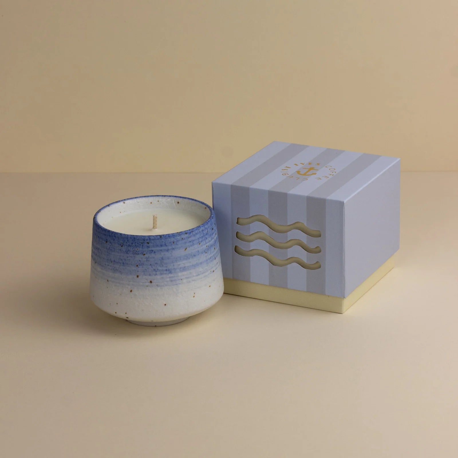 St Ives - Bedruthan Steps Candle - Bay & Blackberry