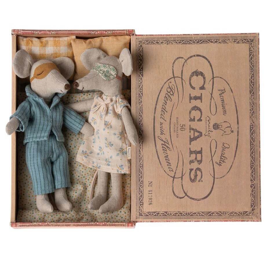 Maileg - Mum and Dad Mice Cigarbox
