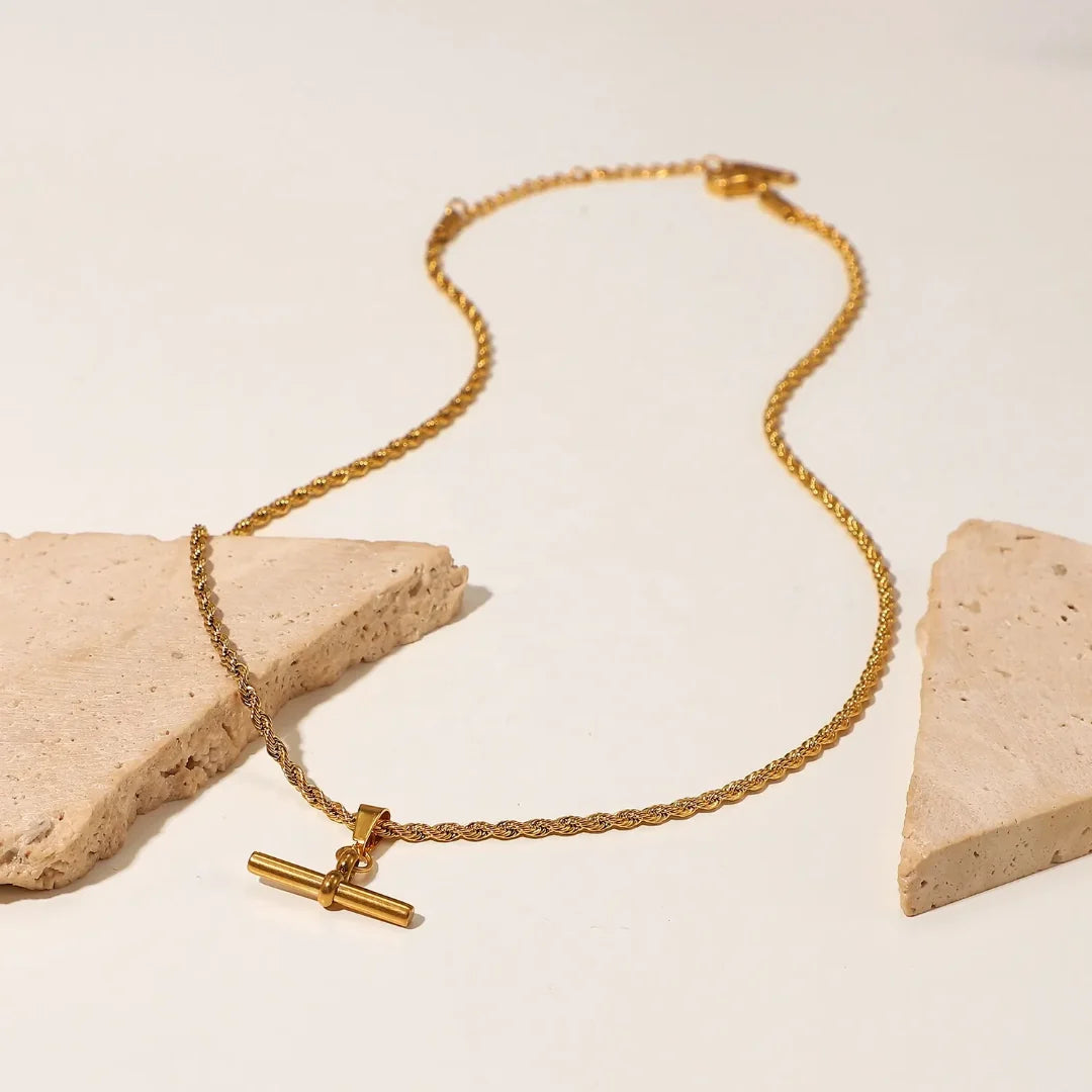 Twisted Chain T-Bar Necklace