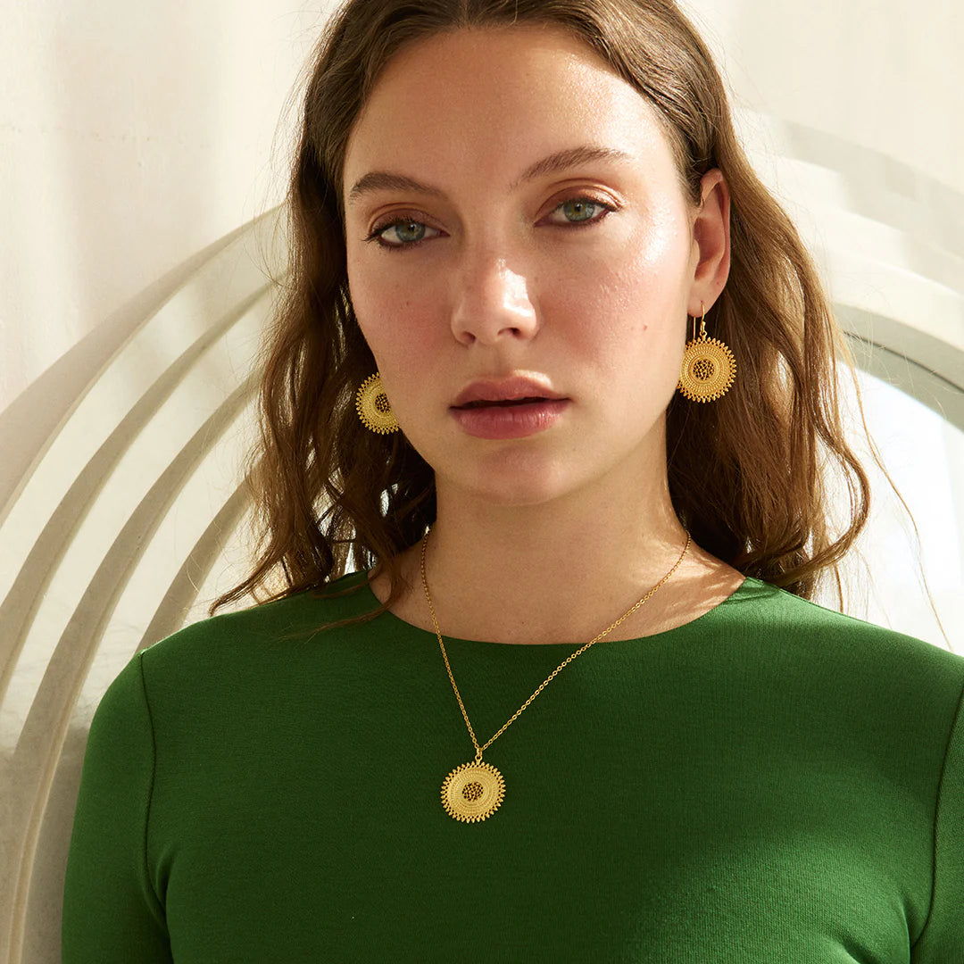 Ashiana - Sole Gold Pendant Necklace