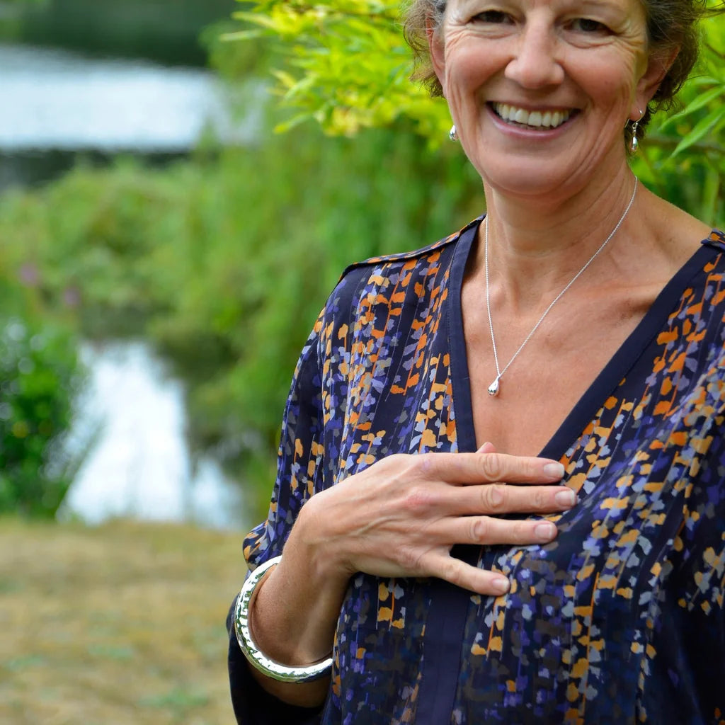 Reeves & Reeves - Tear Drop Necklace - Silver